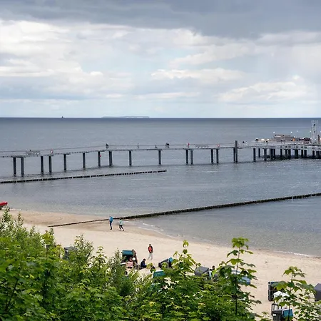 Haus Albatros 4 Апартаменты *